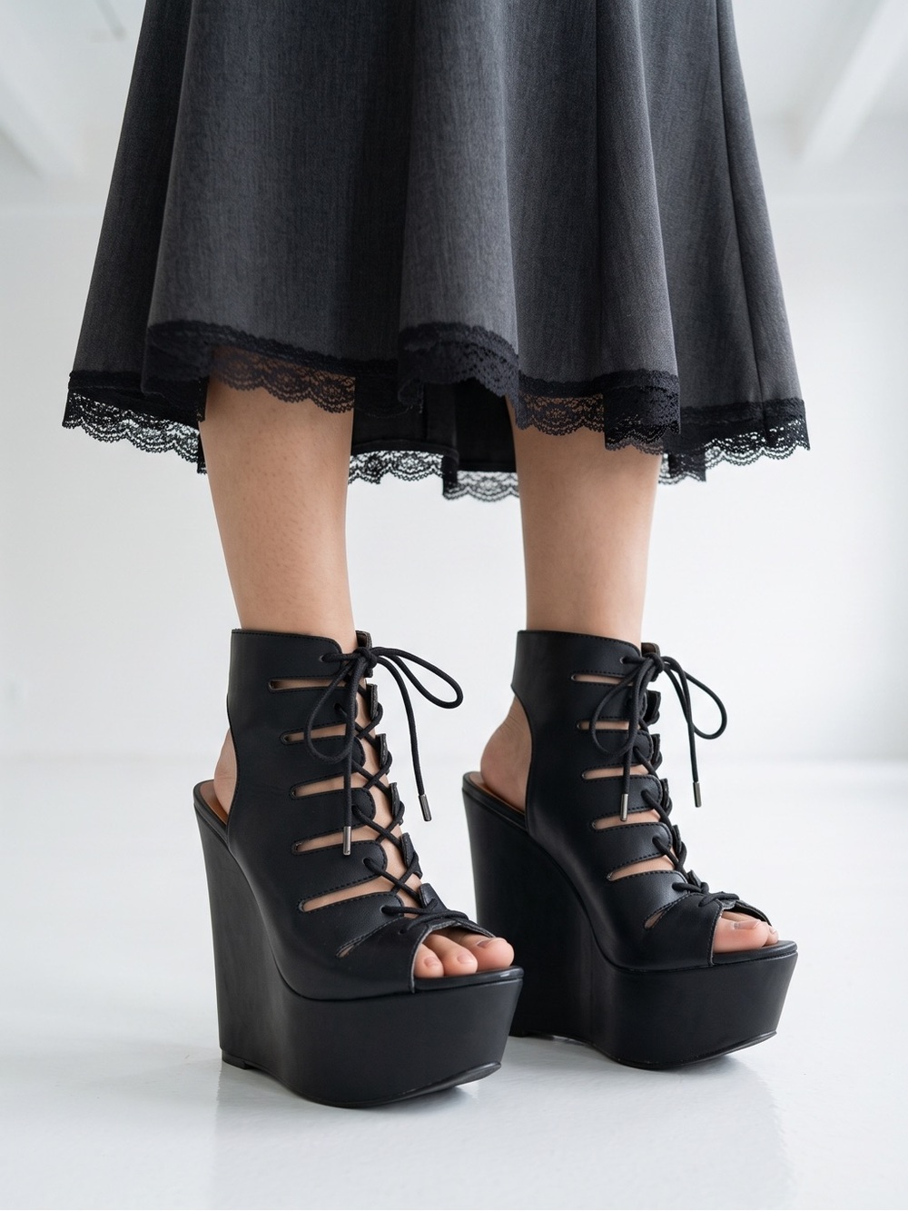 NASTY GAL Black Lace Up Gladiator Platform Wedge Boots Whimsigoth Punk Bold Sz 6 - Picture 16 of 16